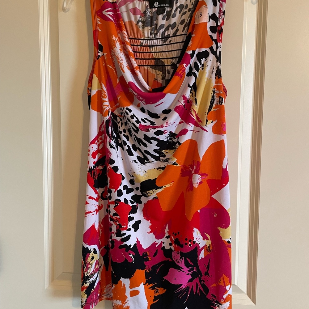 AB Studio Sleeveless  Print Top. Women’s size S